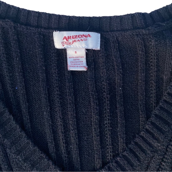 Arizona Jean Co V-neck Cable Knit Sweater - Picture 3 of 3